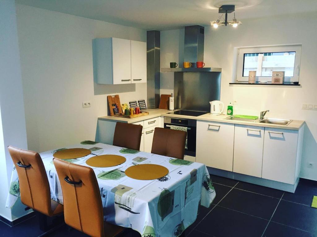 Appartement Duplex Pour 3-4 Personnes A Сіне Екстер'єр фото