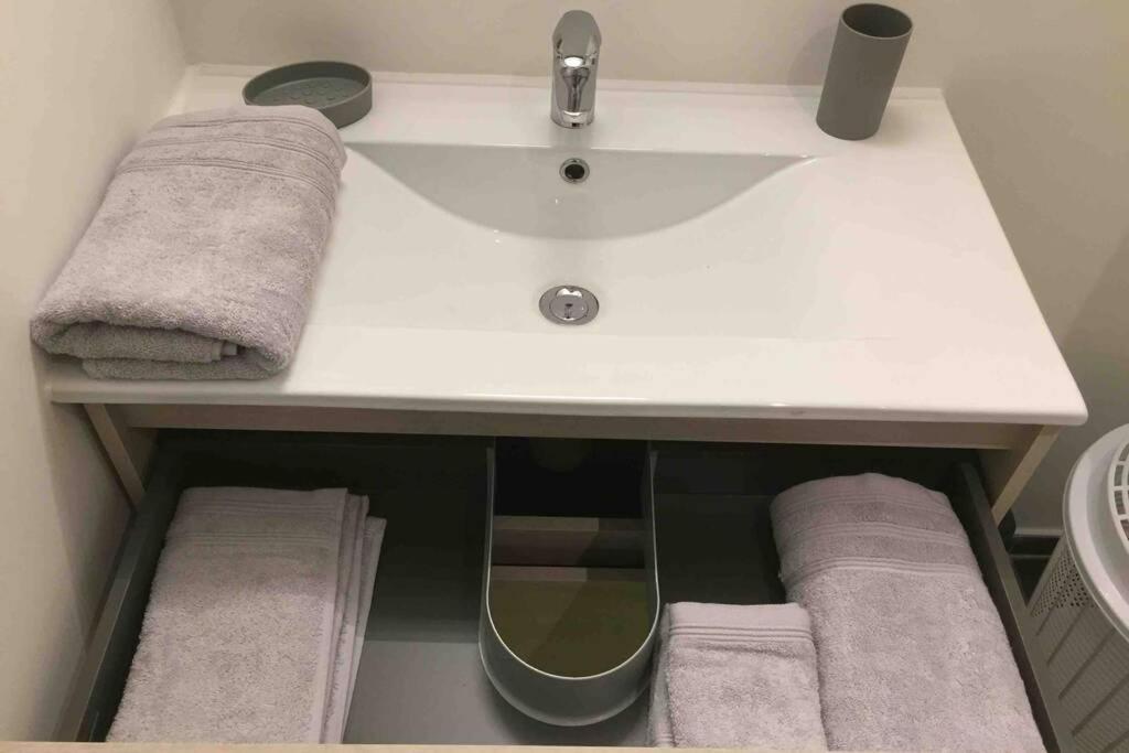 Appartement Duplex Pour 3-4 Personnes A Сіне Екстер'єр фото