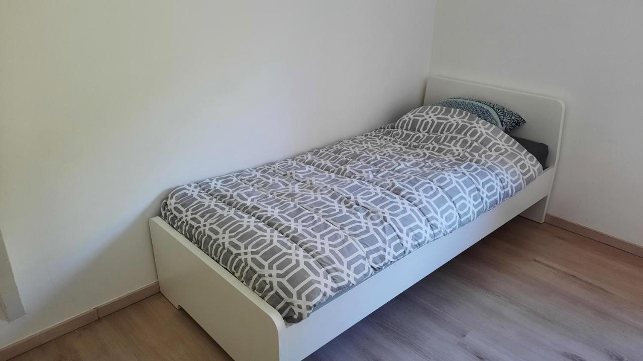 Appartement Duplex Pour 3-4 Personnes A Сіне Екстер'єр фото