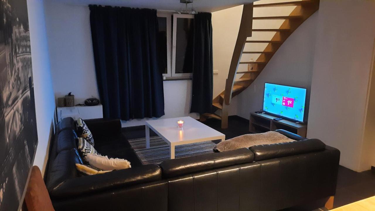 Appartement Duplex Pour 3-4 Personnes A Сіне Екстер'єр фото